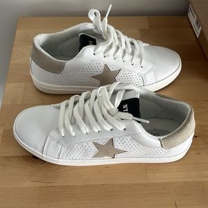 Steve Madden star ⭐️ white sneakers